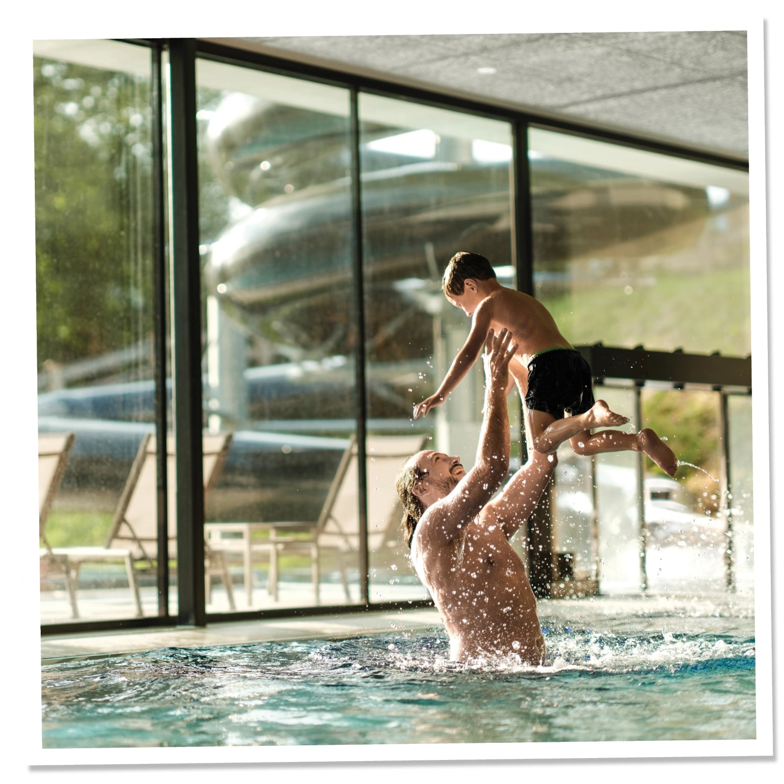 Poollandschaft im Familienhotel Falkensteiner