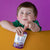 Kinder mit pflanzlichem Bio-Saft