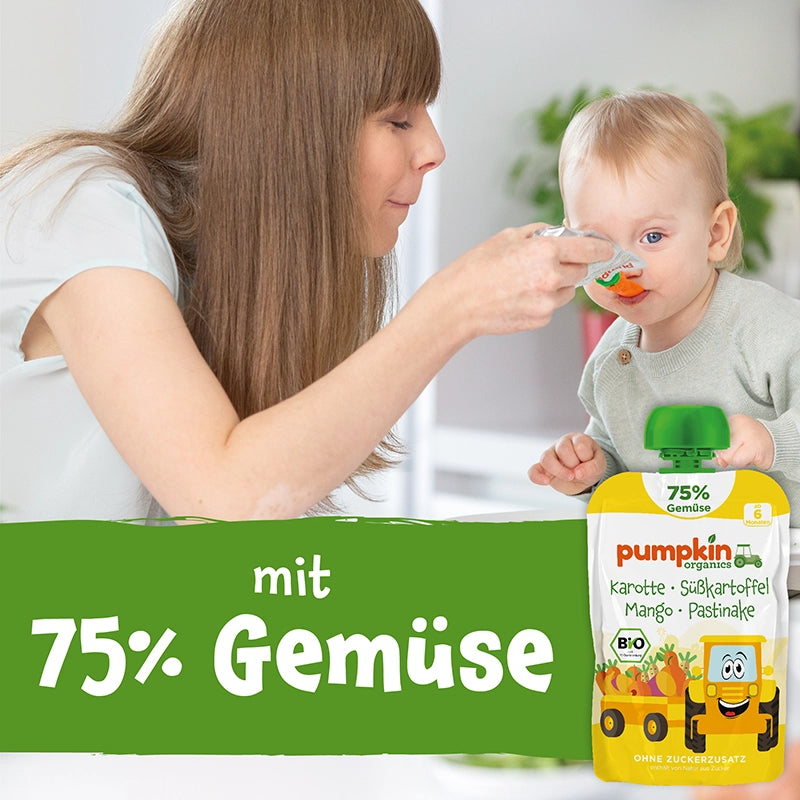 Mitter füttert ihrem Baby einen Quetschie mit 75% Gemüse