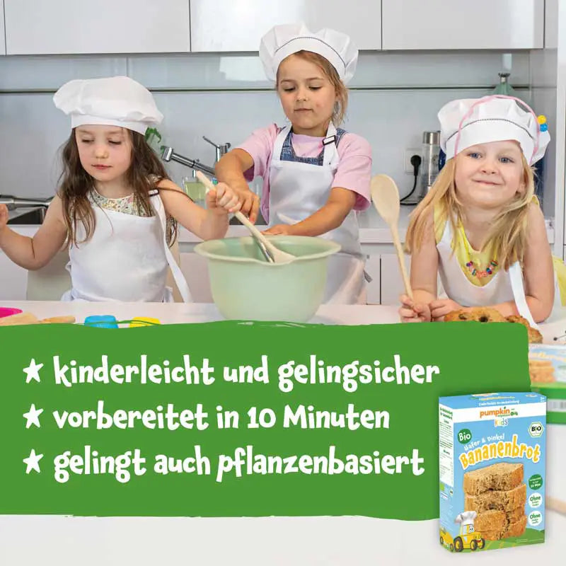 Drei Kinder backen Pumpkin Organics Bananenbrot